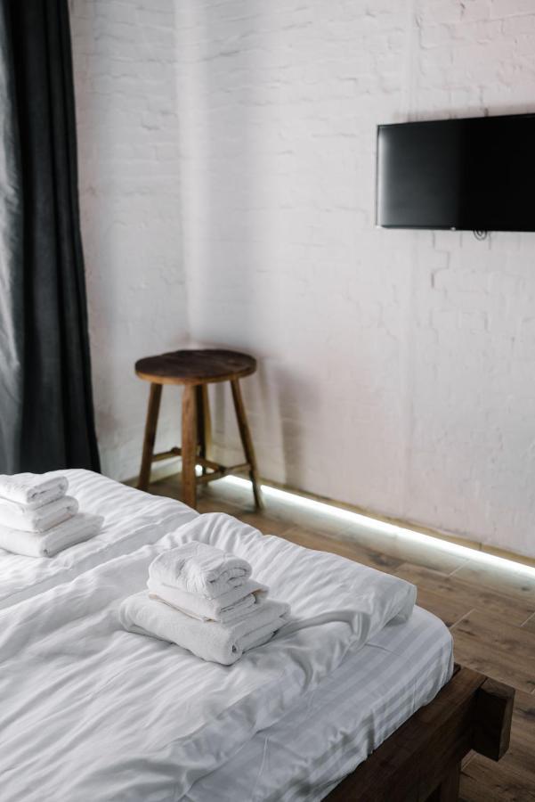 Hotel Dynasty Kam'janec'-Podil's'kyj Esterno foto