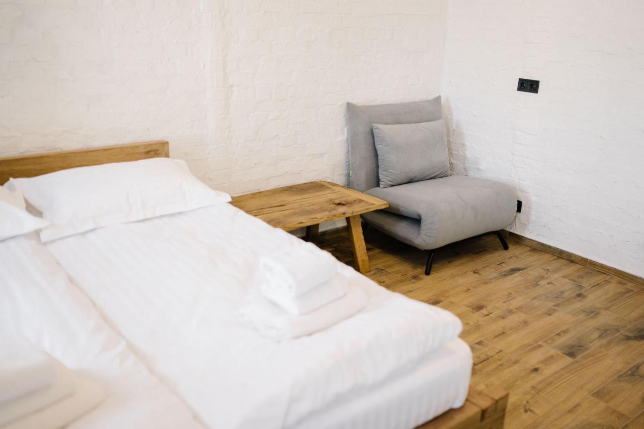 Hotel Dynasty Kam'janec'-Podil's'kyj Esterno foto