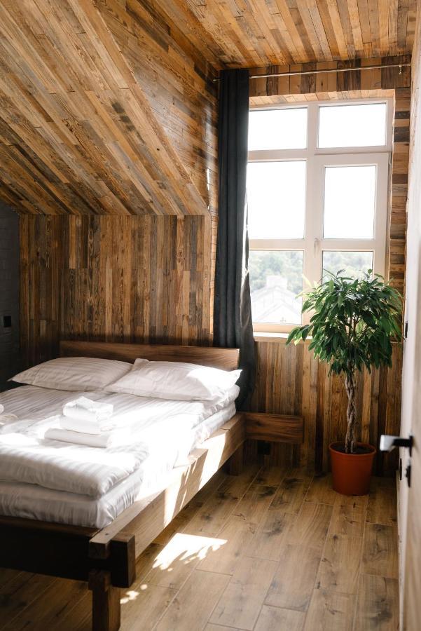Hotel Dynasty Kam'janec'-Podil's'kyj Esterno foto
