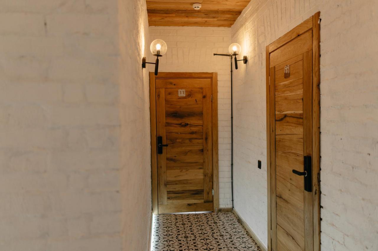 Hotel Dynasty Kam'janec'-Podil's'kyj Esterno foto