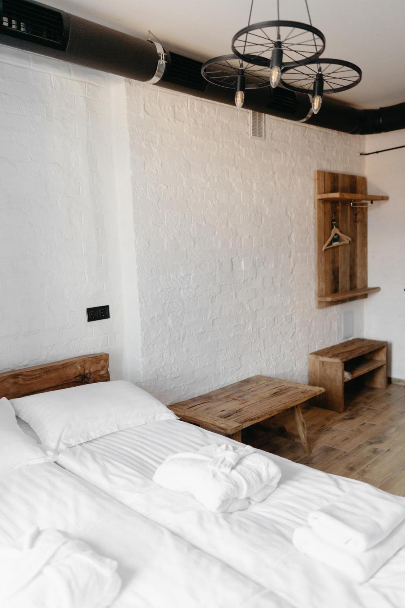 Hotel Dynasty Kam'janec'-Podil's'kyj Esterno foto